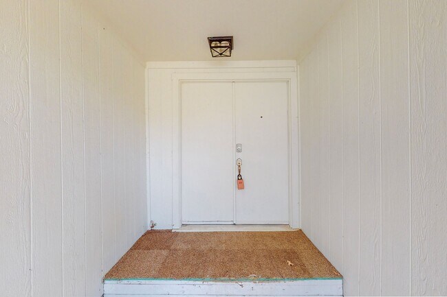 Foto del edificio - Available June 1st! 3 Bedroom 2 Bath East ...