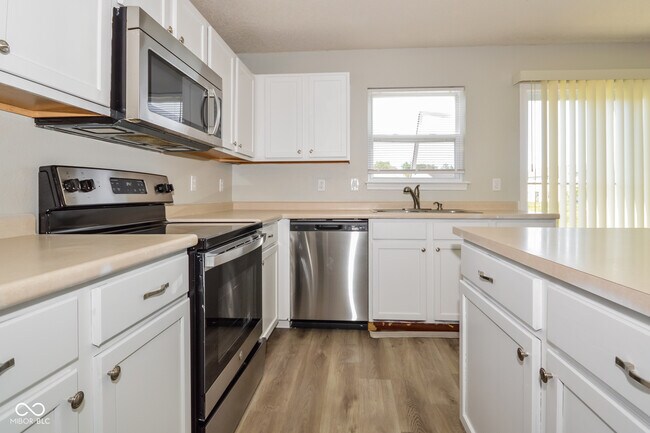 Foto del edificio - 9235 Delphi Ct