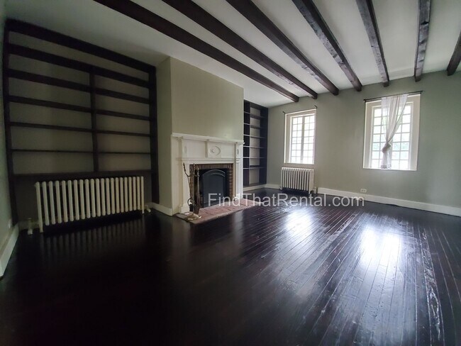 Foto del edificio - Spacious 1790s Gem in downtown Carlisle: Pet-Friendly, Fenced Yard, Laundry, Screened Porch, Near...