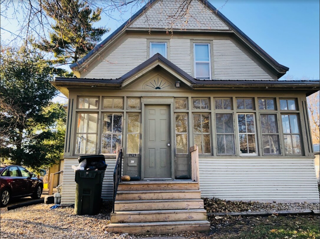 Building Photo - 1929 Olive St