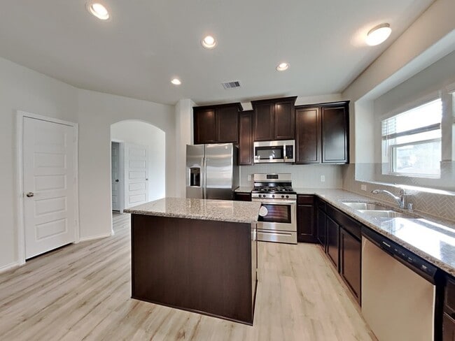 Building Photo - 13619 Sloth Bear Ct