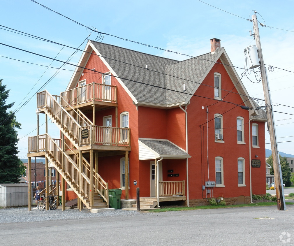 Building Photo - 228-232 Maynard St