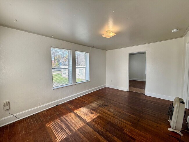 Foto del edificio - 1/1 Garage Apartment