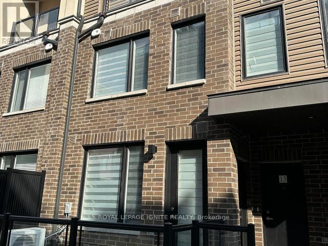 Building Photo - 3409-3409 Ridgeway Dr