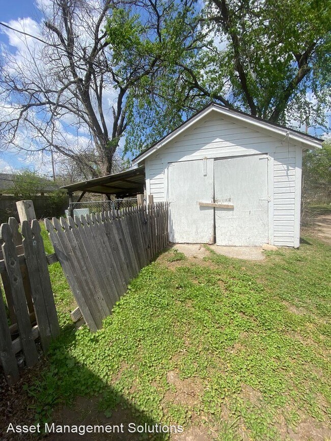 Foto del edificio - 2 br, 1 bath House - 2315 NW 18th St.