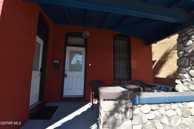 Foto del edificio - 1214 N Kansas St