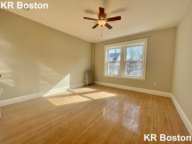 Foto del edificio - 9 Farrington Ave