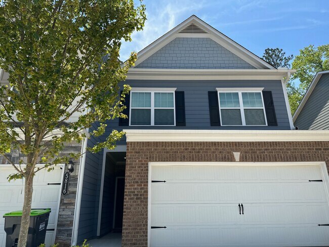 Building Photo - 5812 Silver Lake Dr