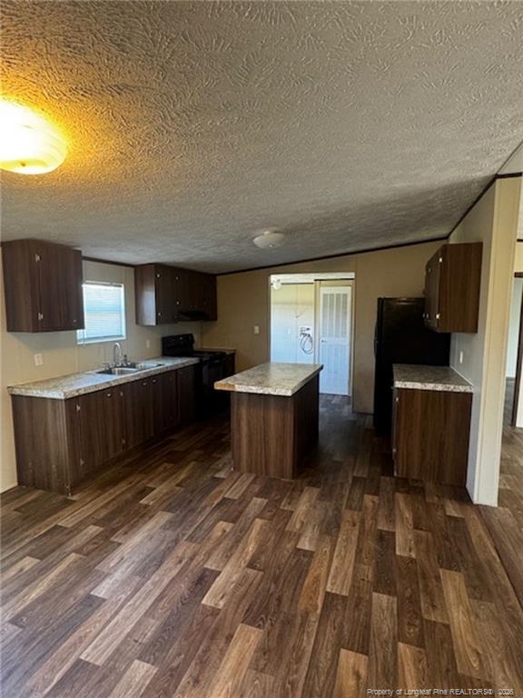 Foto del edificio - 115 Burns Rd