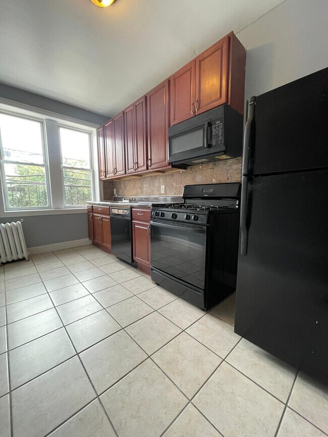 Unit 22 - 1204 Kennedy Blvd