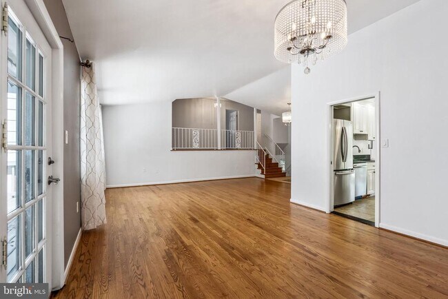 Foto del edificio - 6828 Winter Ln
