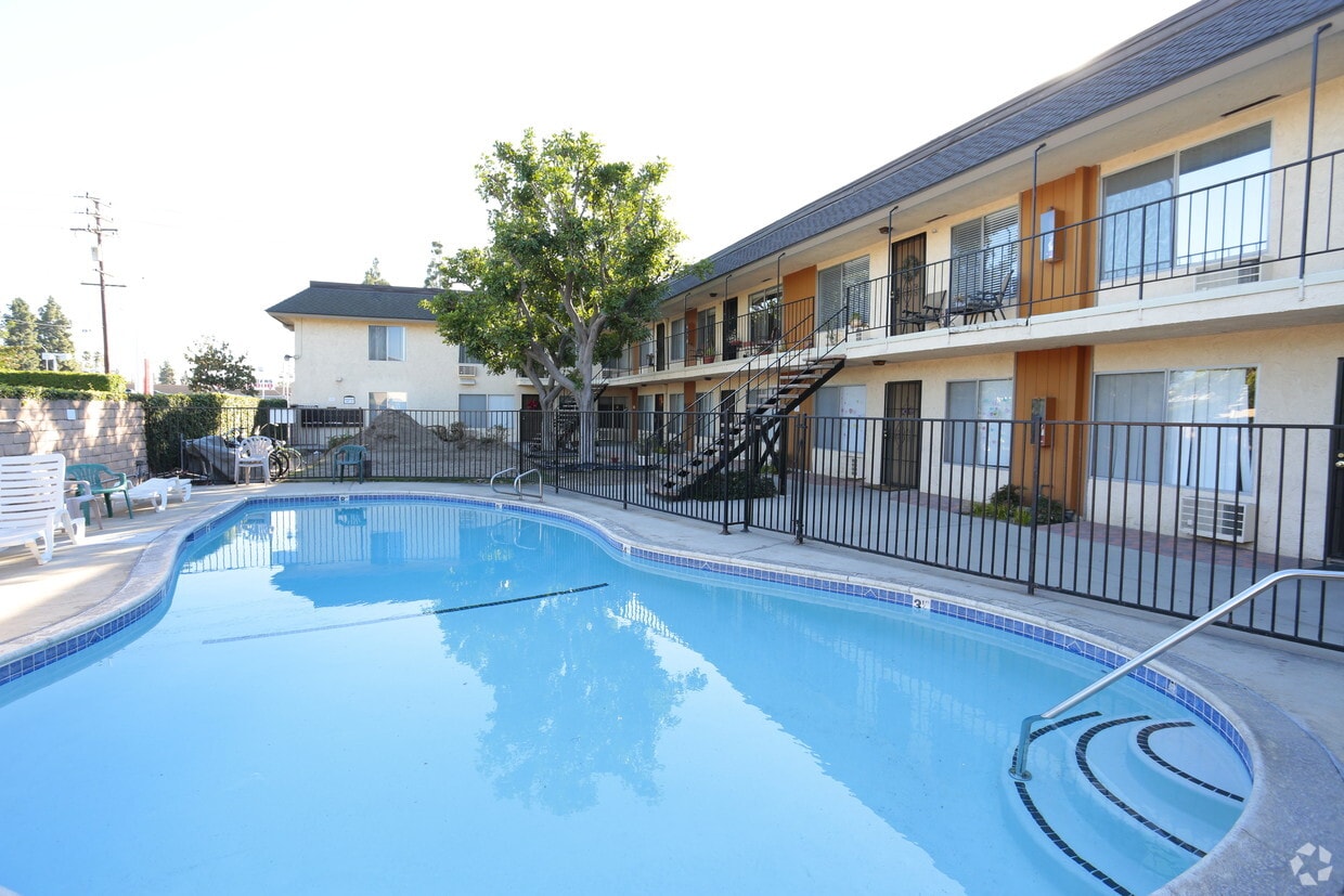 Primary Photo - Garden Bay Apartments