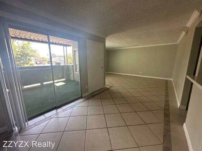 Building Photo - 2 br, 1.5 bath House - 1395 Hialeah Drive #D