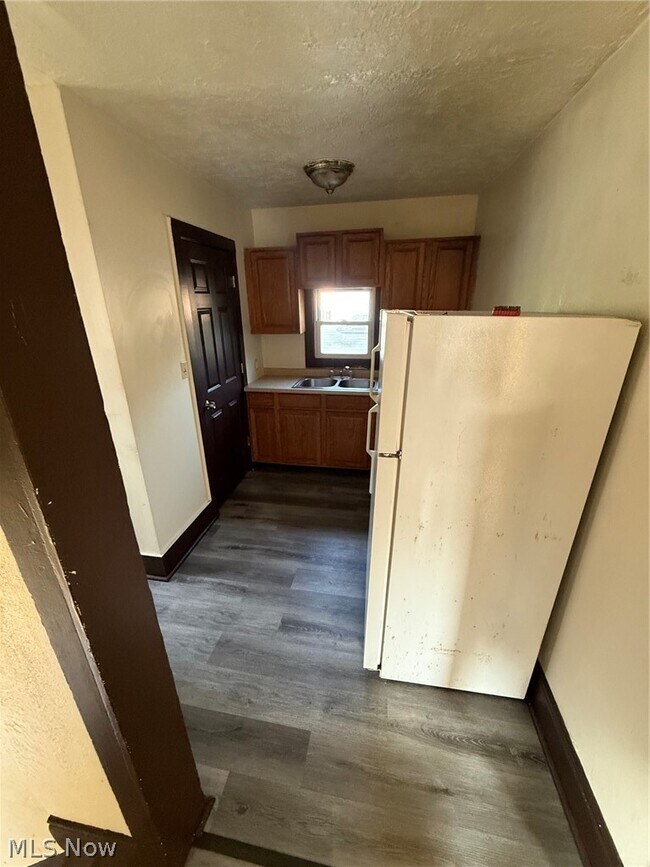 Building Photo - 403 Spicer Street