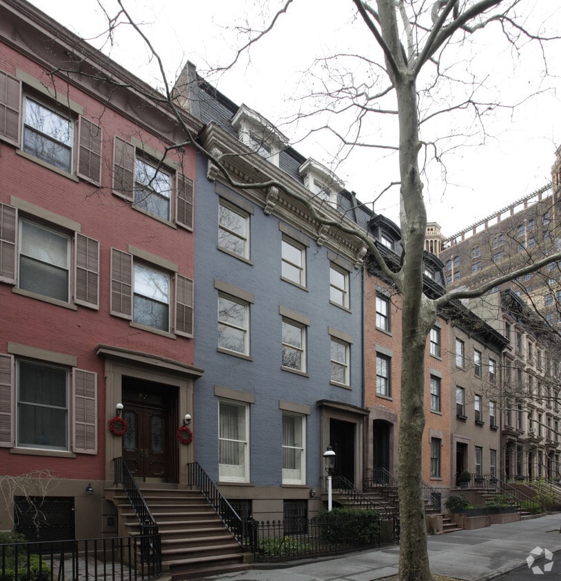 Primary Photo - 69 Willow St