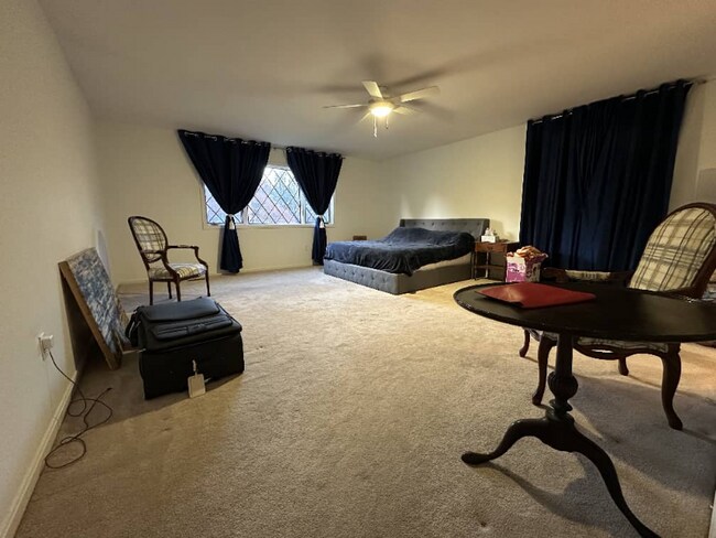 Building Photo - 6636 Isle of Skye Dr