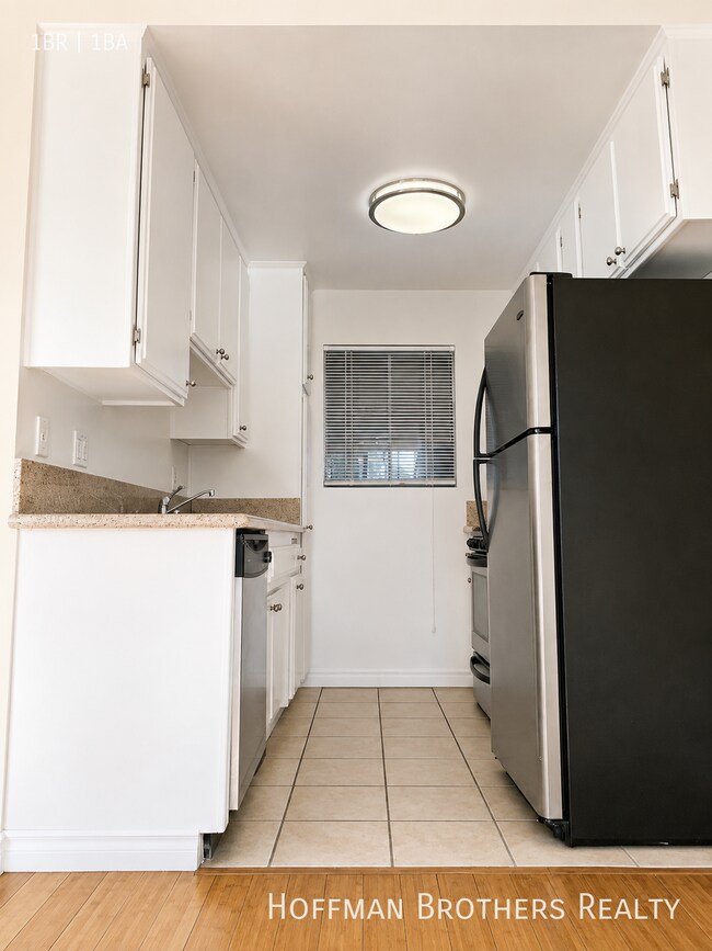 Foto del edificio - 9801 Tabor St