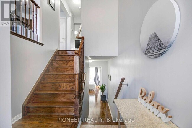 Photo du bâtiment - 15 Colonel Frank Ching Cres