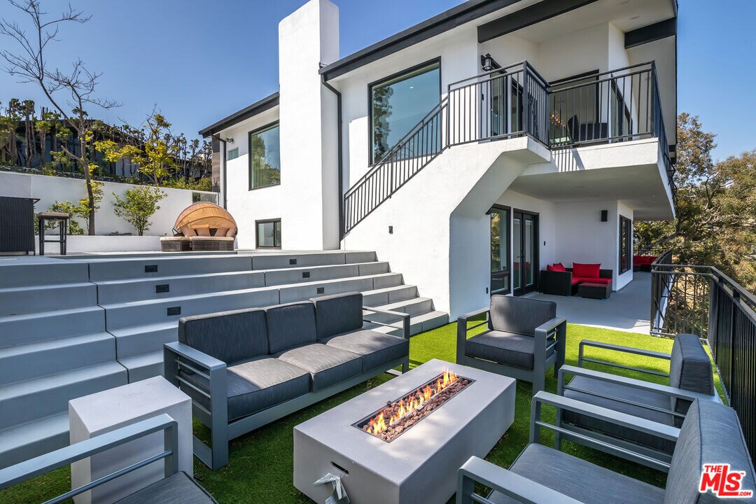 Foto principal - 1550 Blue Jay Way