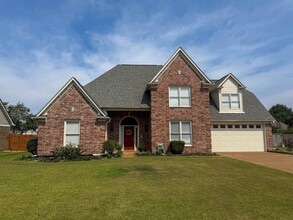 Building Photo - 464 Thornbuck Cove
