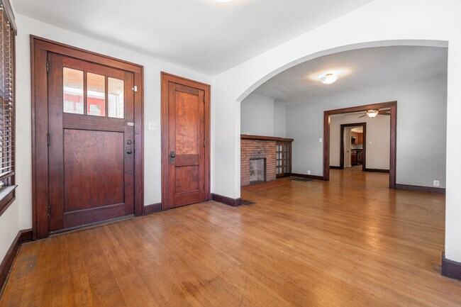 Foto del edificio - 3225 N College Ave
