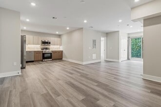 Building Photo - 520 N 37th St