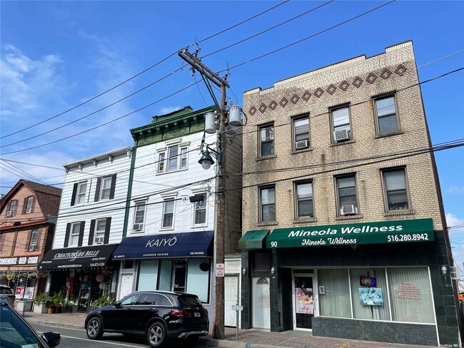 Building Photo - 90 Main St