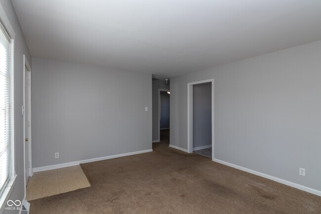 Foto del edificio - 986 Rita Dr