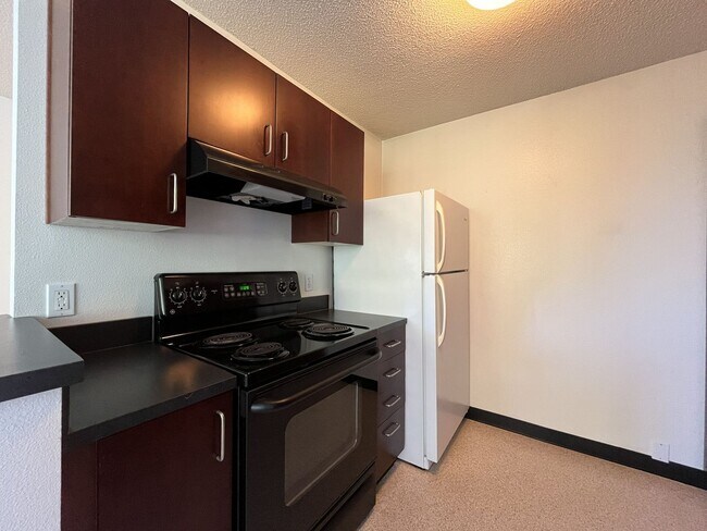 Foto del edificio - 1Bd/1Ba Home in Goose Hollow neighborhood ~ Secured Garage Parking and Additional Storage Unit!!!
