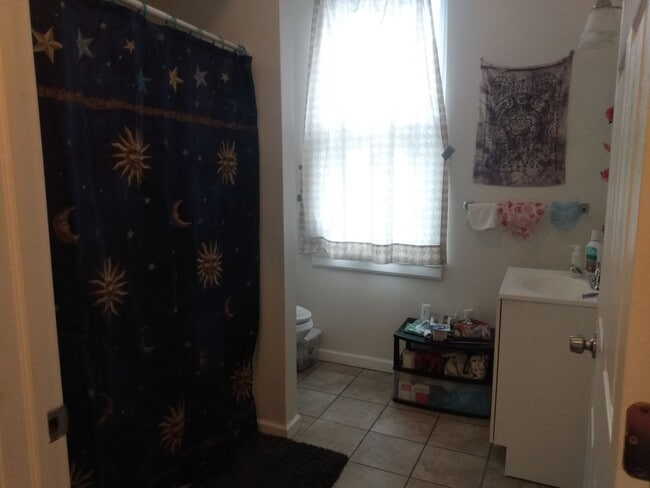 Photo - 1831  arington ave Apartment