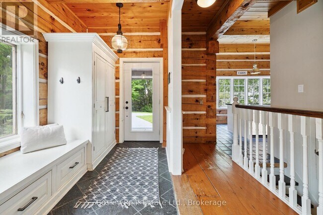 Photo du bâtiment - 118 Heritage Dr