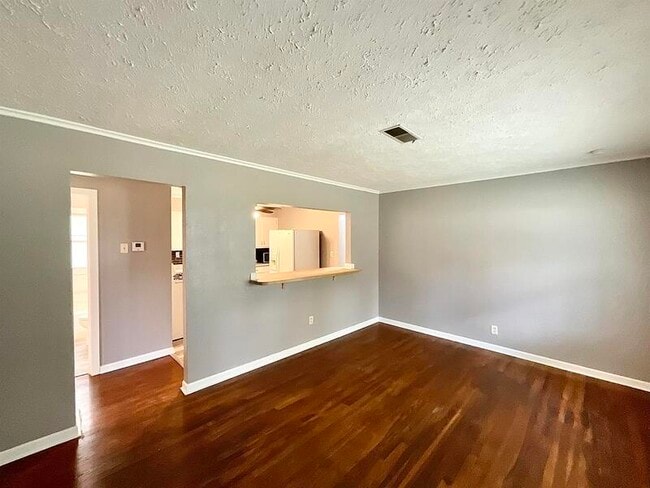 Building Photo - 654 N 39th St