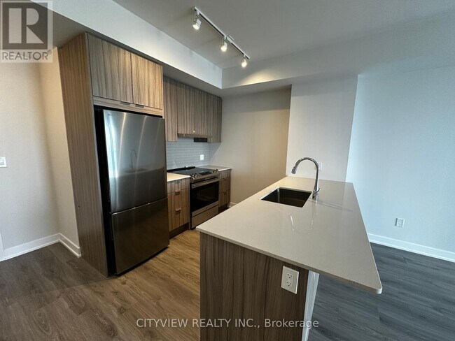 Building Photo - 430-2430 Square One Dr