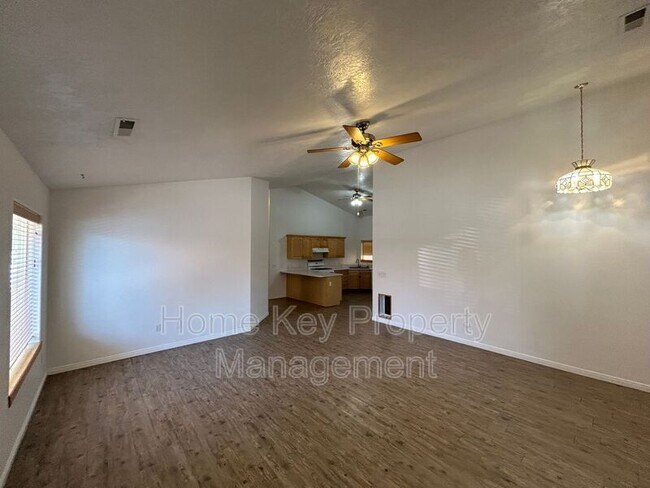 Foto del edificio - 2405 S 770 W
