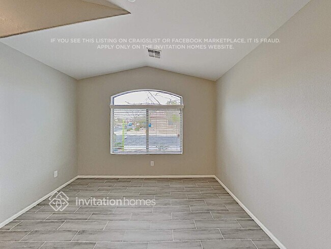 Building Photo - 16097 W Kendall St