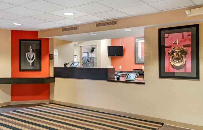 Building Photo - Furnished Studio-Detroit - Farmington Hills