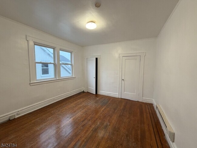 Foto del edificio - 205 Chancellor Ave
