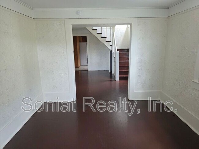 Foto del edificio - 4917 Iberville St