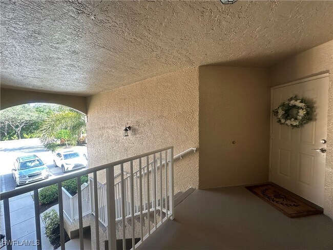 Foto del edificio - 6880 Huntington Lakes Cir