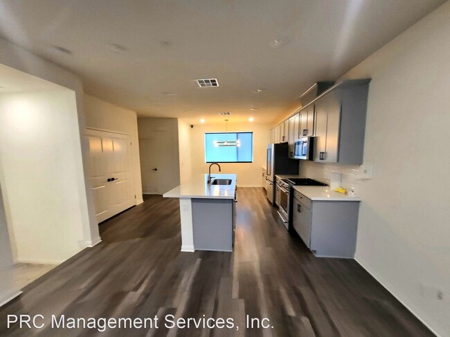 Foto del edificio - 3 br, 3.5 bath House - 18447 W. Montage Lane