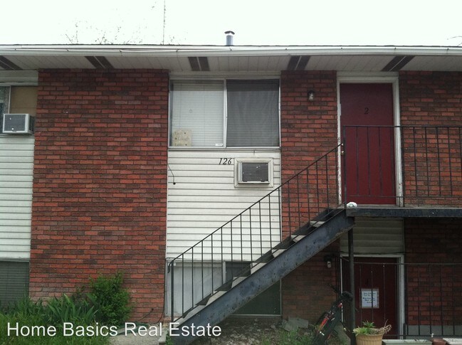 Building Photo - 2 br, 1 bath Apartment - 126 W 400 S