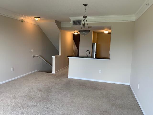 Foto del edificio - 2058 Alta Meadows Ln