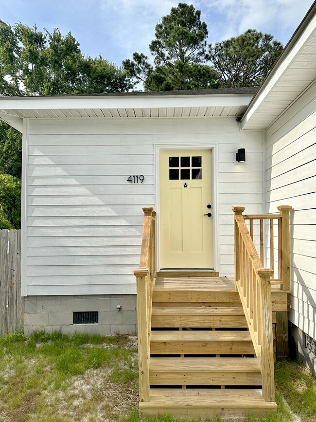 Frente - 4119 Peachtree Ave