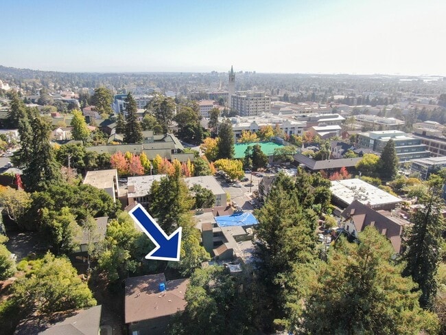 North Campus Location! - North Campus Location! Apartment
