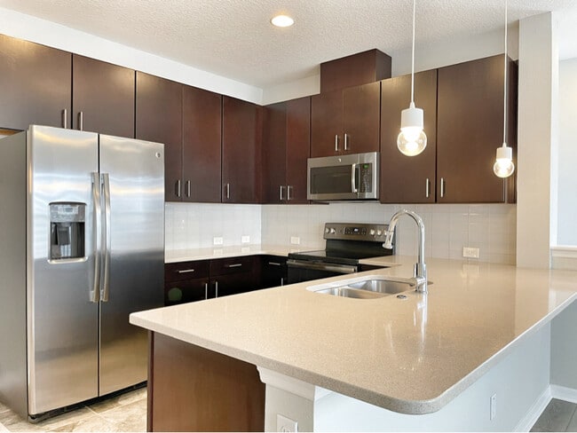 Building Photo - 13718 Grunberg Ave