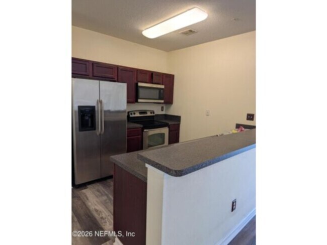 Photo - 2/2 on Westside House