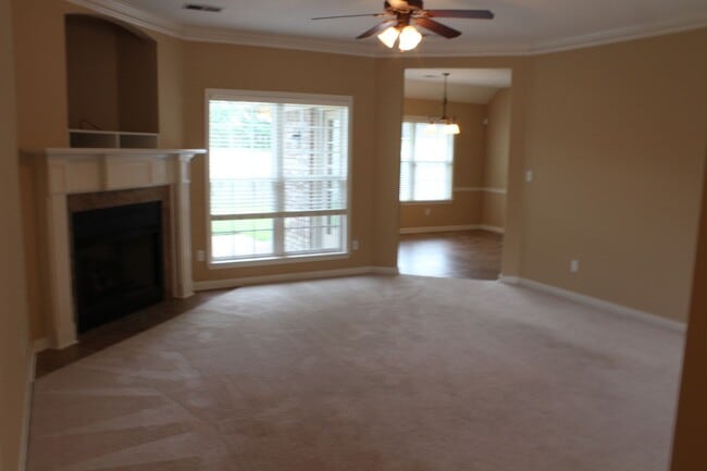 Building Photo - BARTLETT RENTAL HOME 3 BEDROOM 2 BATHROOM ...