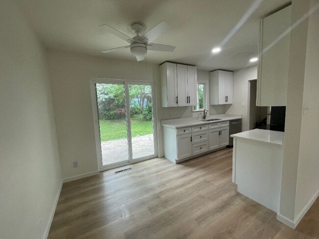 Foto del edificio - 2405 Tamarac Dr