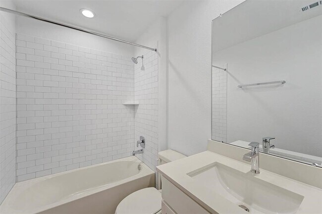 Foto del edificio - 7815 Elm Birch Ln
