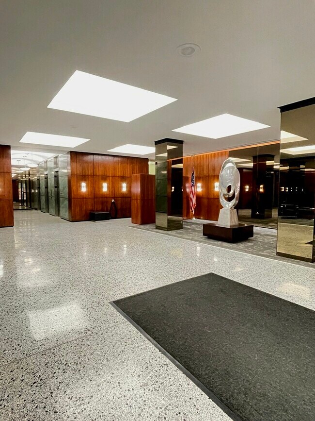 Foto del edificio - 535 N Michigan Ave
